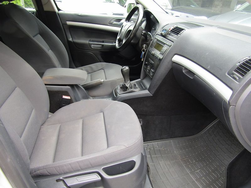Škoda Octavia (2005) 1.9 TDI 77kW BEZ DPF - fotka 28 z 39