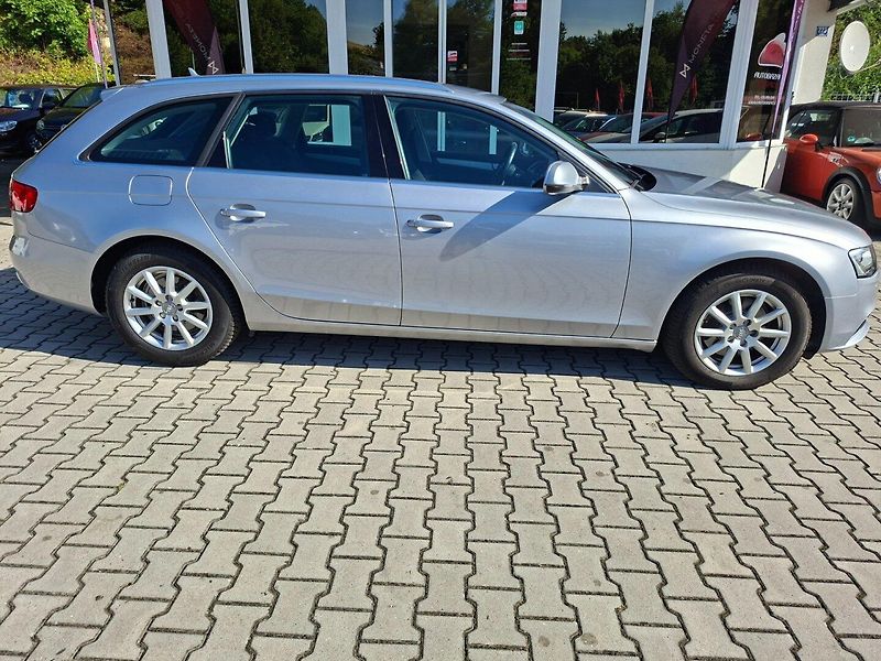 Audi A4 (2015) 2.0TDI 110kW 8A -NAVIGACE - fotka 9 z 35