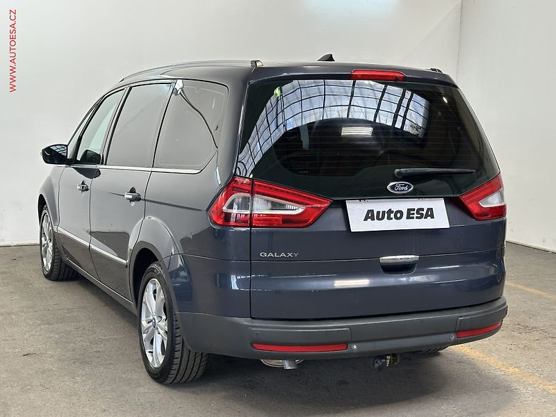 Ford Galaxy (2012) 2.0TDCi 7míst, AT, navi - fotka 4 z 21