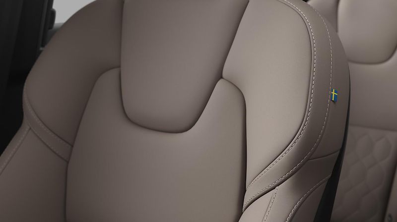 Volvo XC90 (2026) B5 AWD DARK PLUS AUT - fotka 8 z 14
