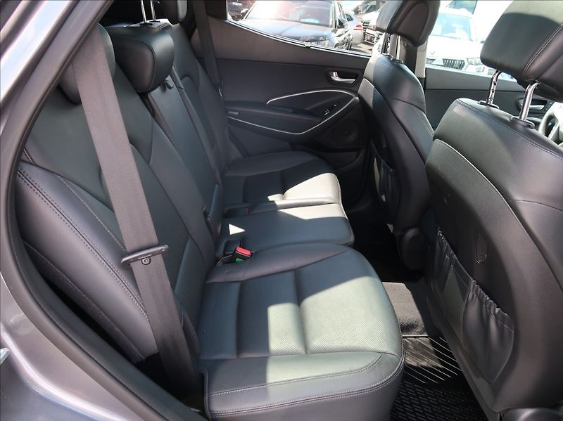 Hyundai Santa Fe 2,2 CRDi,145kW,NovéČR,Premium - fotka 23 z 37