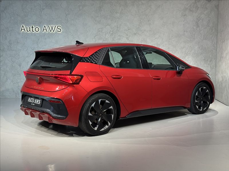 Cupra Born 150kW LED Kamera Tepelko - fotka 9 z 47