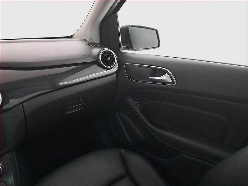 Mercedes-Benz Třídy B (2012) B 200, Automat, Serv.kniha - fotka 8 z 19
