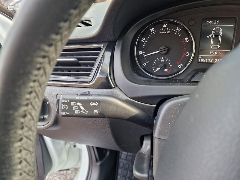 Škoda Rapid 1,2TSI 77KW STYLE PANORAMA - fotka 15 z 19