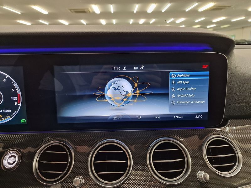 Mercedes-Benz 220 (2017) - fotka 54 z 74
