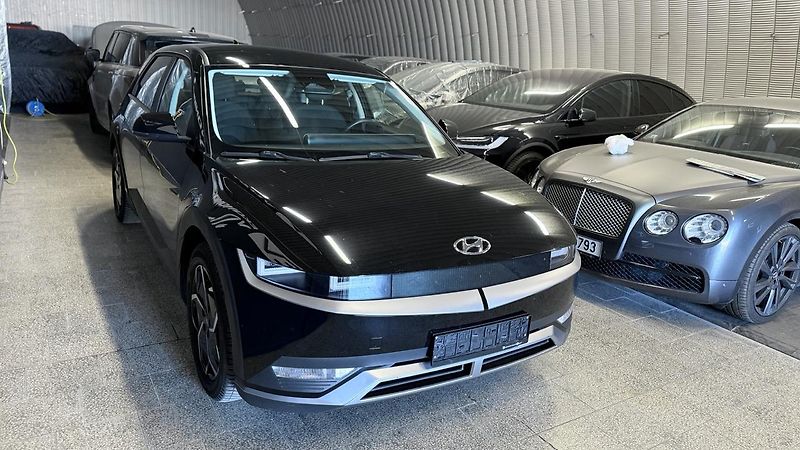 Hyundai Ioniq 5 (2021) Style 73kWh,REZERVOVÁNO - fotka 8 z 45