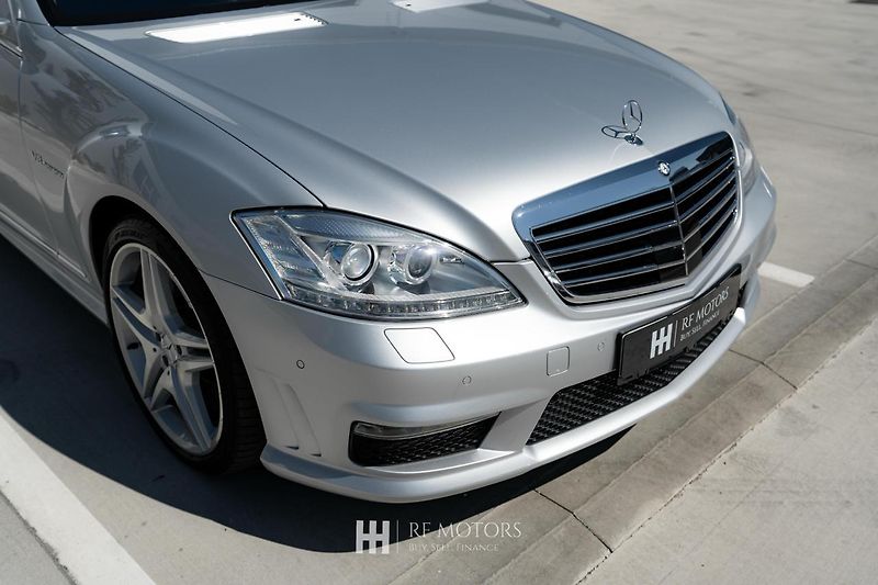 Mercedes-Benz Třídy S (2013) AMG S 63 5.5 V8 Biturbo - fotka 11 z 56