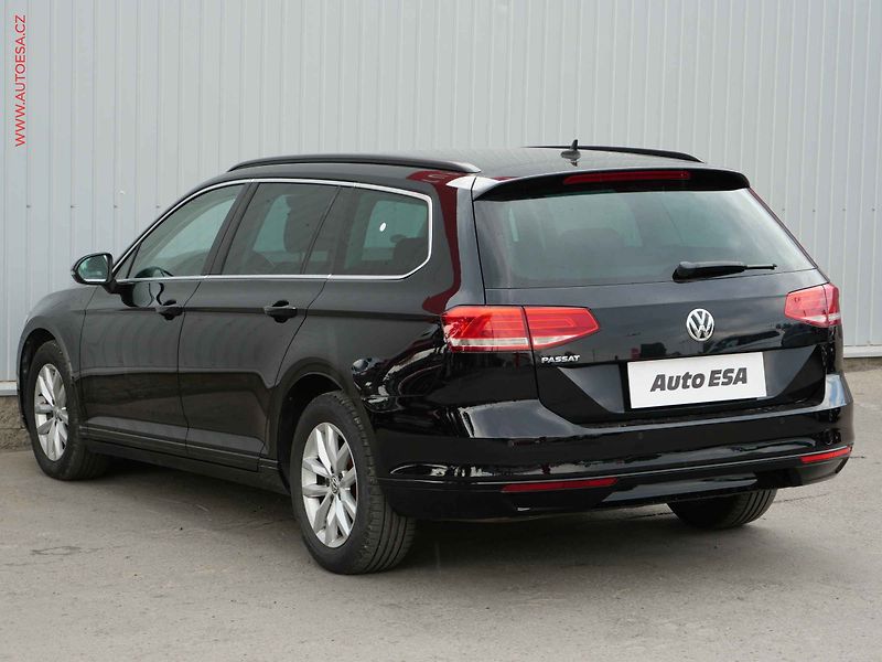 Volkswagen Passat (2018) 1.6 TDi, Comfortline, DSG - fotka 6 z 21