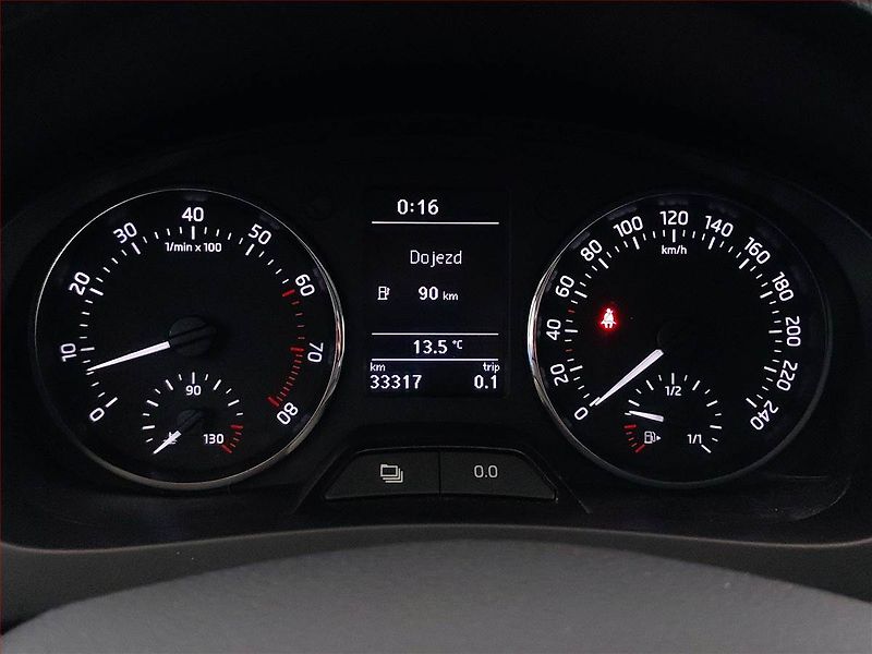 Škoda Rapid (2014) Ambition 1.2 TSI, ČR,1.maj - fotka 11 z 14