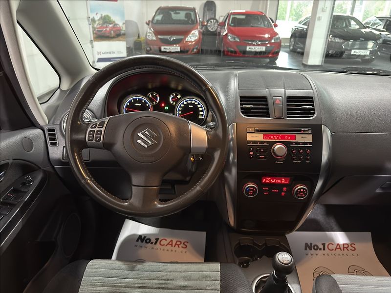 Suzuki SX4 1,6   VVT SPORT-LINE KEYLESS - fotka 20 z 35
