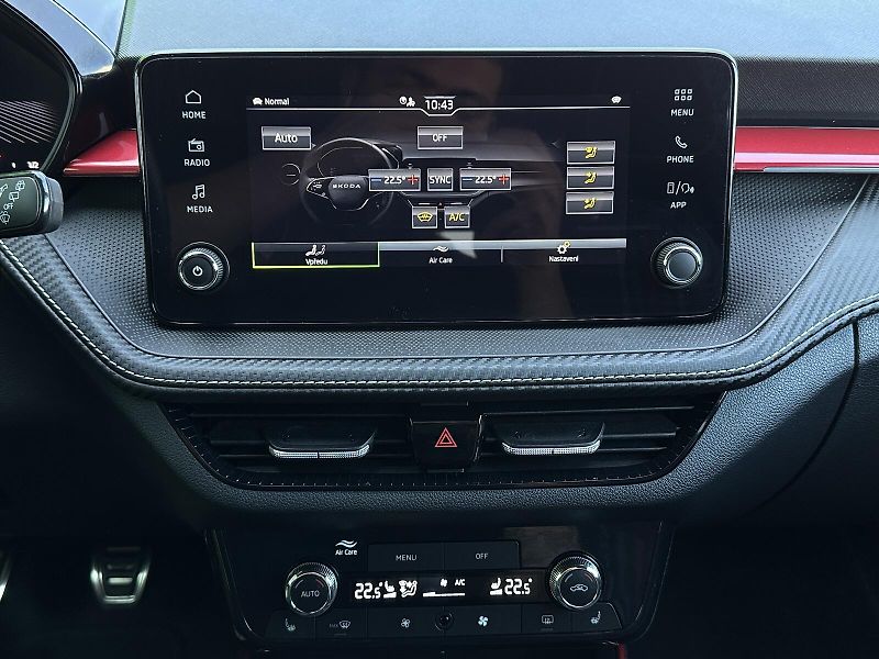Škoda Fabia 1.0TSi Monte Carlo 116PS V.Coc - fotka 18 z 36