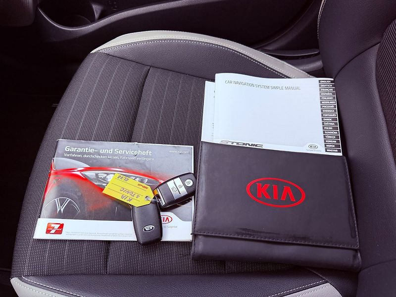 Kia Stonic 1.4 Exclusive, Serviska, TOP - fotka 25 z 29