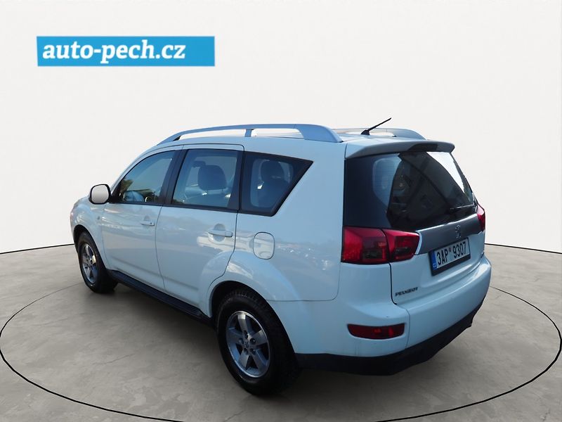 Peugeot 4007 (2010) 2.2 HDI, 115 kW, 4x4, 7 míst - fotka 2 z 39