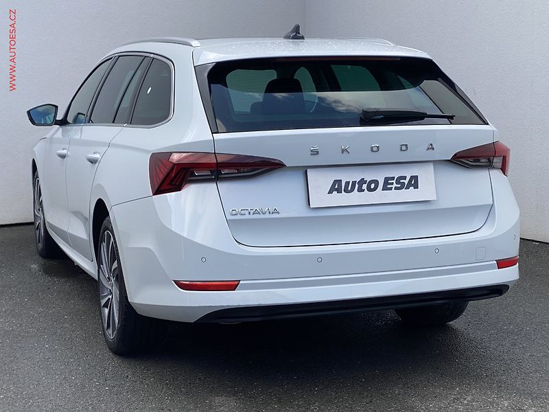 Škoda Octavia (2022) 2.0 TDi, Style, DSG, panor, - fotka 6 z 19