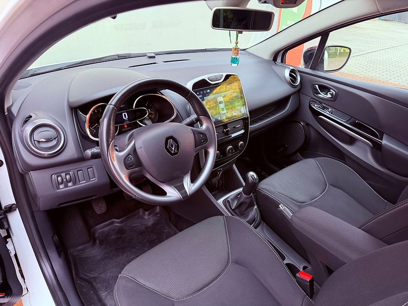 Renault Clio 0.9 TCe, ČR, 1.Maj - fotka 15 z 25