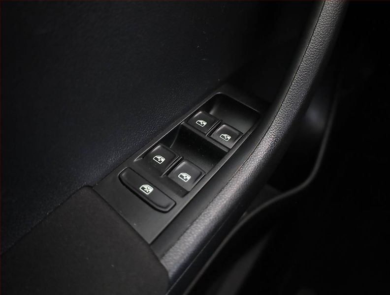 Škoda Fabia (2015) Ambition 1.2 TSI - fotka 13 z 19