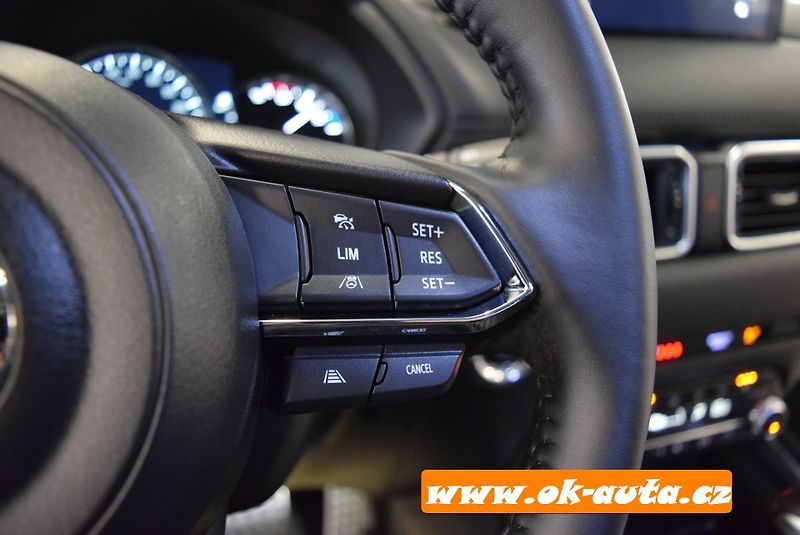 Mazda CX-5 2.2 D EXCLUSIVE-LINE 2024 - fotka 35 z 68