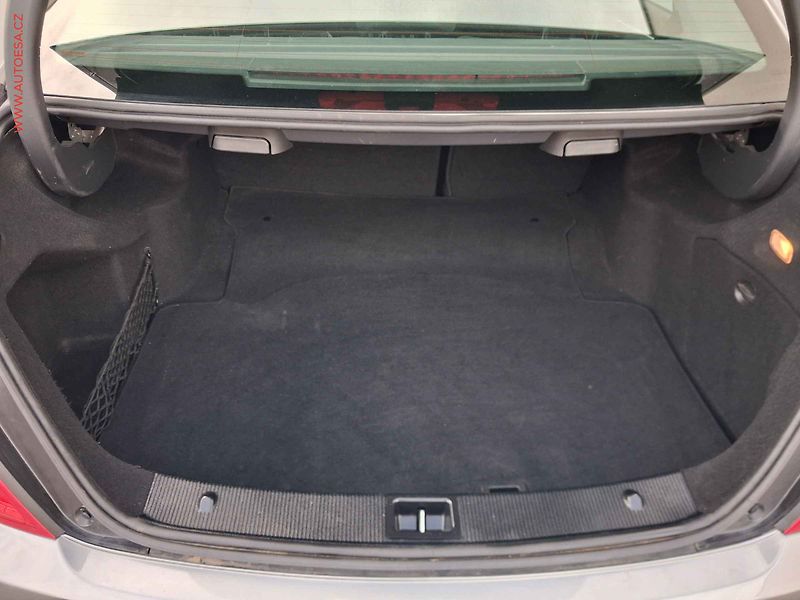 Mercedes-Benz Třídy C (2009) 2.2 CDi C200, AC, temp. - fotka 7 z 17