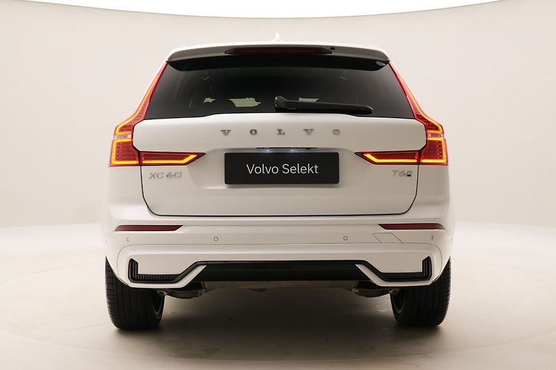 Volvo XC60 T6 AWD RECHARGE DARK PLUS AUT - fotka 12 z 63