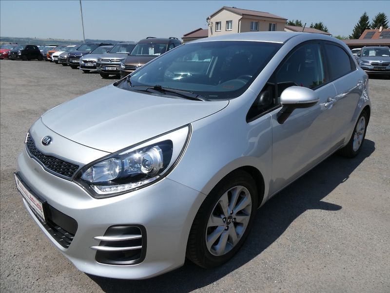 Kia Rio 1,2 i 62kW serviska, NAVI - fotka 3 z 44