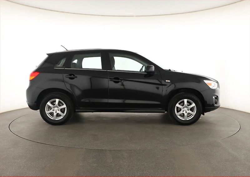 Mitsubishi ASX (2016) Invite 1.6 MIVEC, Serv.kniha - fotka 6 z 14