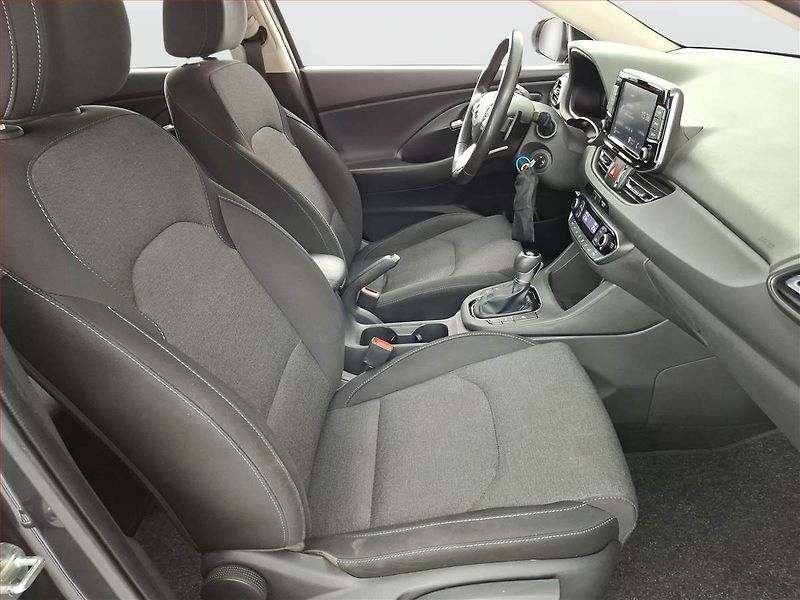Hyundai i30 (2022) Smart 1.0 T-GDI, Automat, ČR - fotka 9 z 16