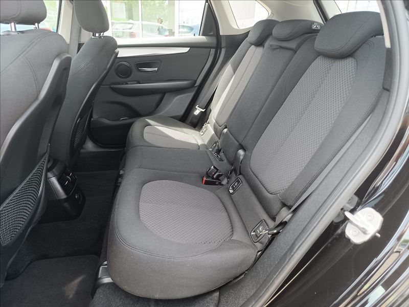 BMW Řada 2 1,5 218i Automat Active tourer - fotka 11 z 22