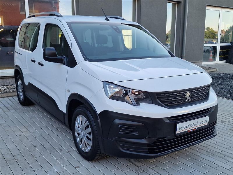 Peugeot Rifter 1.2 PureTech 110 S&S,ČR,1.Maj - fotka 3 z 50