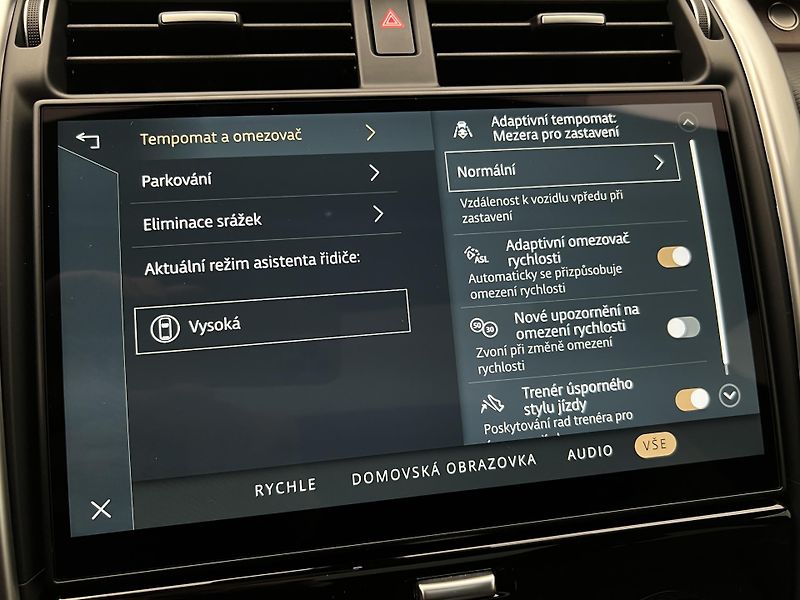 Land Rover Discovery D250 DYNAMIC HSE AWD AUT CZ - fotka 44 z 58