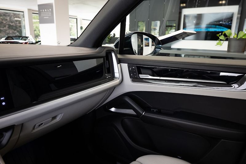 Porsche Cayenne S/V8/Ventilace/Bose/Záruka - fotka 19 z 29