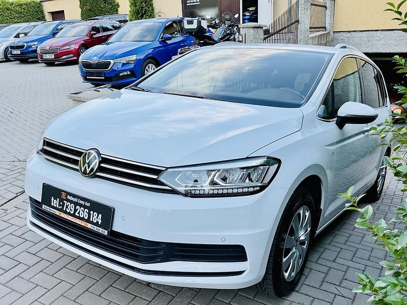 Volkswagen Touran (2023) 1.5TSi 110kW Koup.ČR,LED,TAŽNÉ - fotka 15 z 20