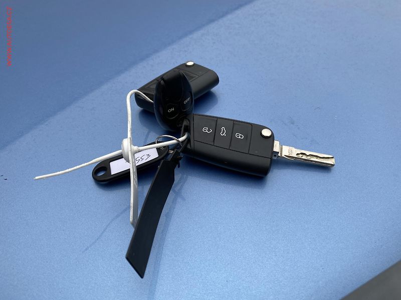 Škoda Octavia (2013) 2.0 TDi 4x4, Elegance, park - fotka 18 z 18