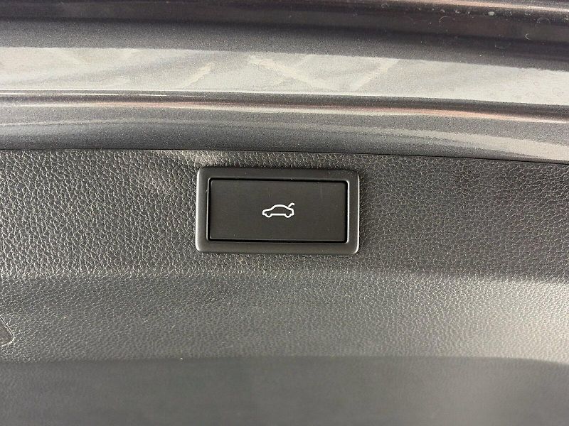 Škoda Karoq (2026) DSG 2.0TDI 110kW 4x4 SportLine - fotka 33 z 36