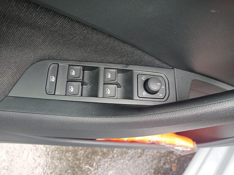 Škoda Scala (2025) 1.0 TSI aut.Premium edice 130 - fotka 9 z 13