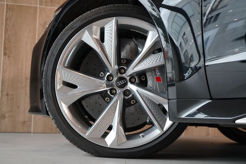 Audi RS 7 Carbon, B&O, Matrix, Ventilace - fotka 12 z 50