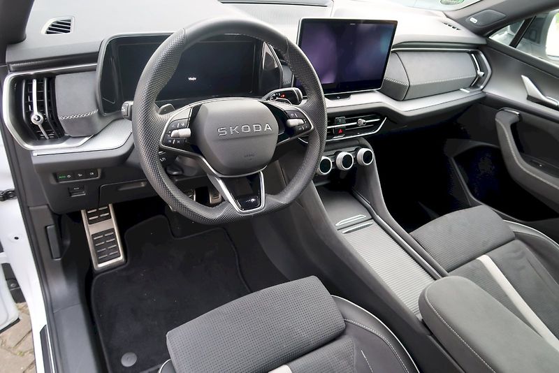 Škoda Kodiaq (2025) SPORTLINE 7 míst 2.0 TDI 142 k - fotka 17 z 29