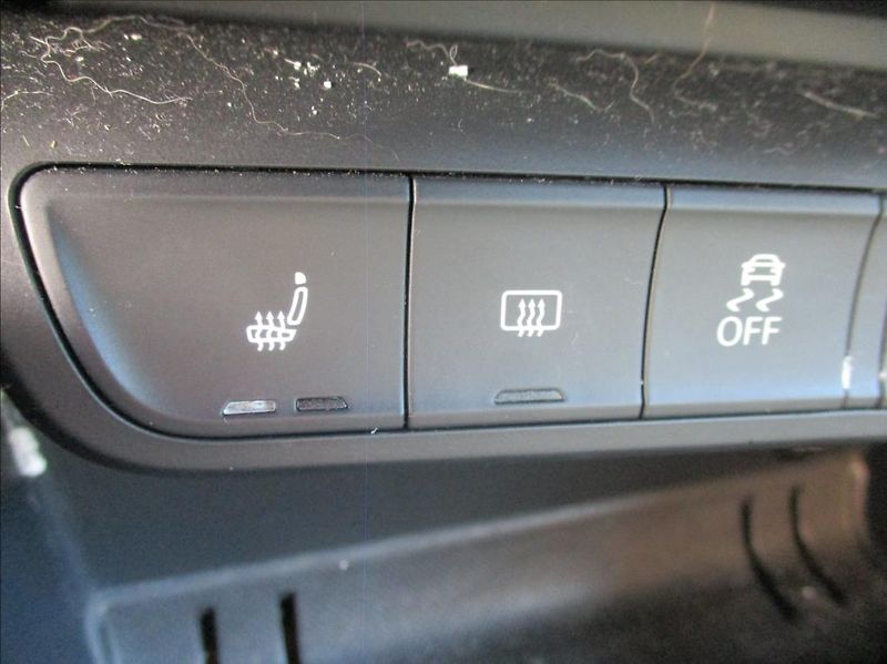 Audi A1 1,2 TSi, klima,Navi,serv.kn. - fotka 21 z 32