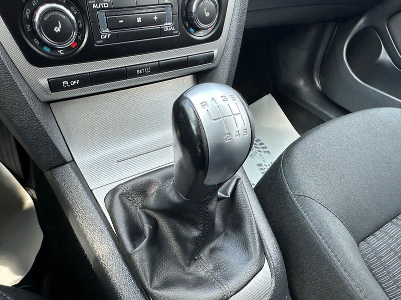 Škoda Octavia (2010) 1.4Tsi 90kw - fotka 19 z 28