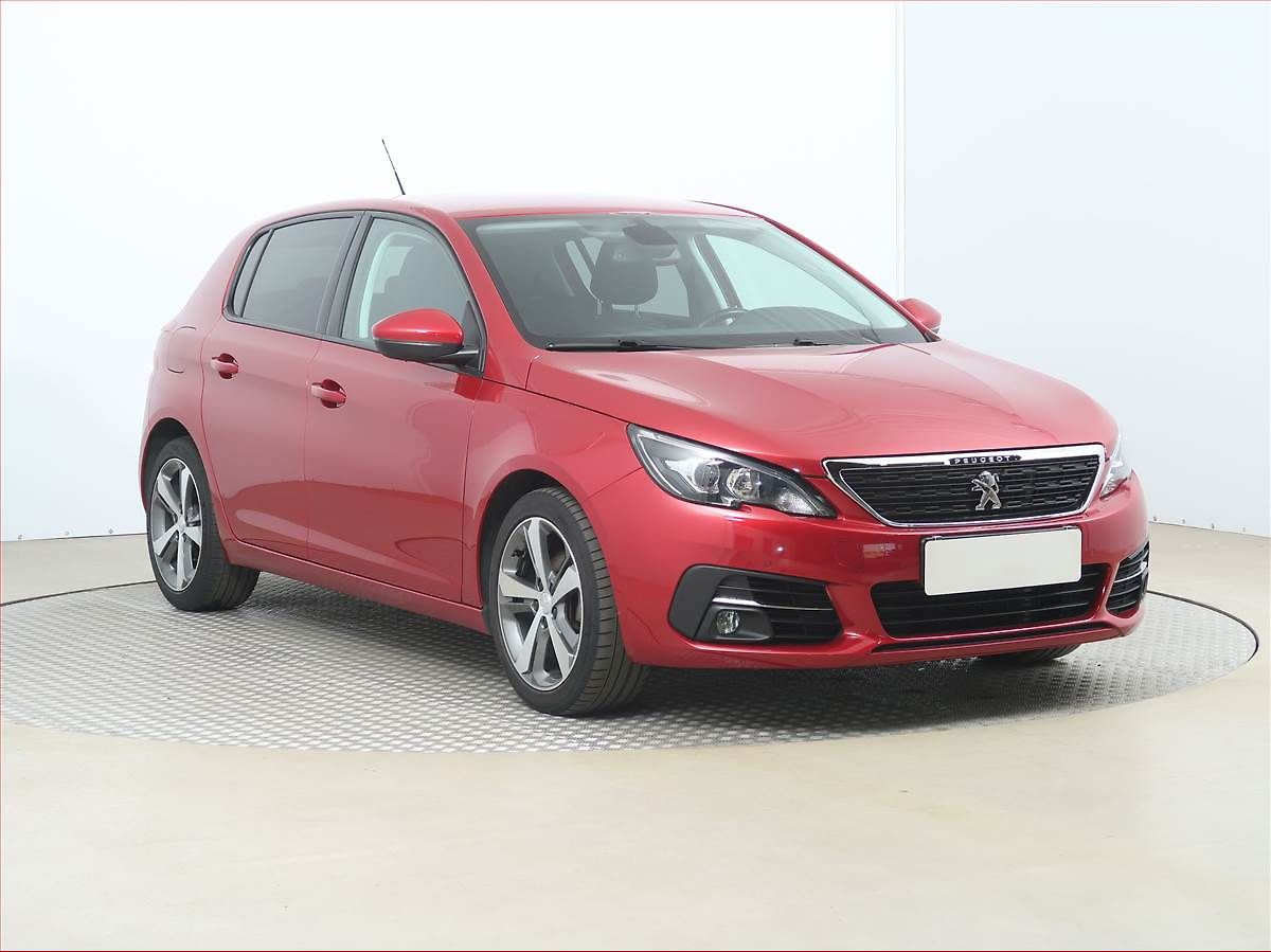 Peugeot 308 1.2 PureTech, ČR,1.maj