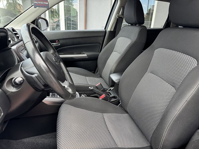 Suzuki Vitara (2021) 1.4 BoosterJet 4x4 Automat LED - fotka 27 z 49