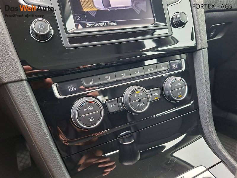 Volkswagen Golf (2014) Variant, 2.0 TDI,110kW,4Motion - fotka 21 z 29
