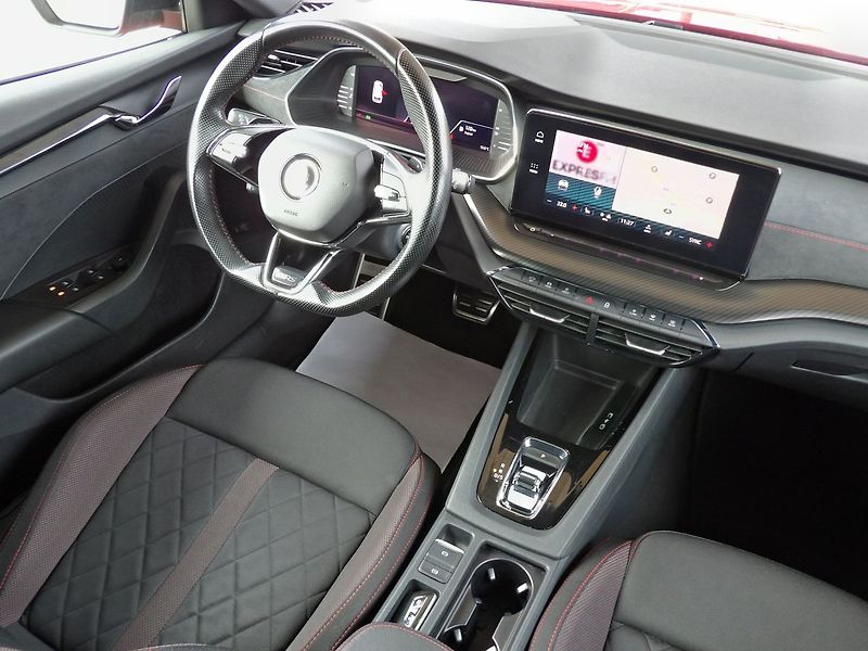 Škoda Octavia 2.0 TSI 180kW DSG RS ČR DPH - fotka 21 z 29