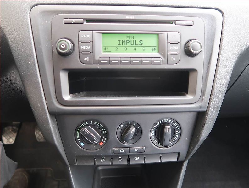 Škoda Rapid (2013) 1.2 TSI, ČR,1.maj - fotka 12 z 16