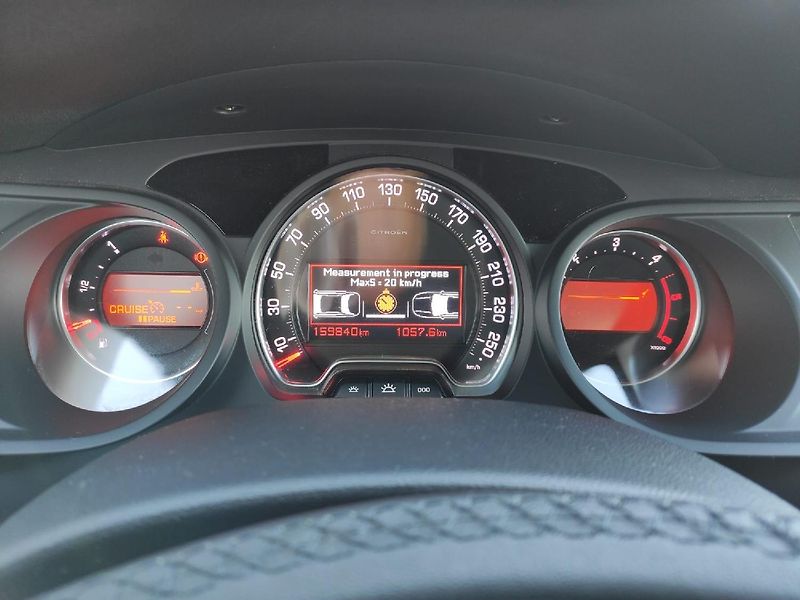 Citroën C5 (2014) 2.0HDI 140k EXCLUSIVE MAN6 HYD - fotka 20 z 43