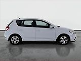 Kia Ceed (2012) 1.6 CRDi, po STK, zamluveno - náhled 6