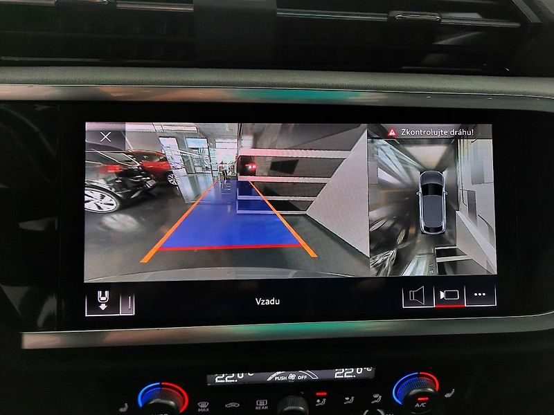 Audi Q3 (2020) 40 TDI quattro (147kW/200k) S - fotka 16 z 26