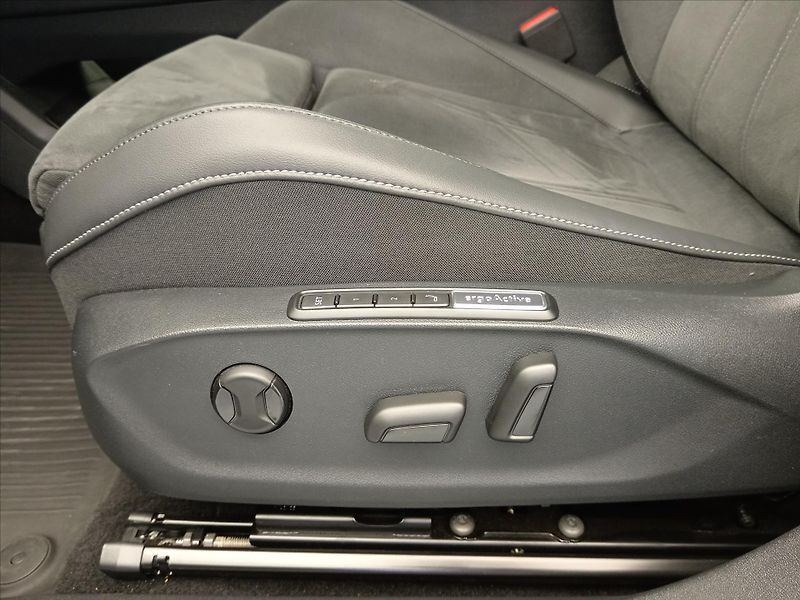 Volkswagen ID.7 Tourer Pro People 210 kW, 77 kWh - fotka 11 z 22