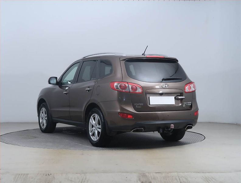 Hyundai Santa Fe (2010) 2.2 CRDi, 4X4, 7 míst - fotka 4 z 16