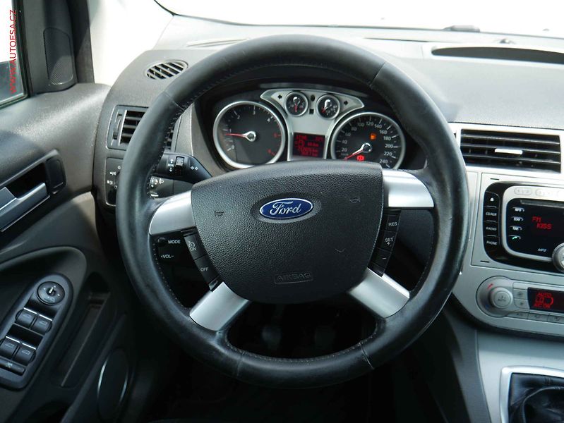 Ford Kuga (2012) 2.0TDCi 4x4, Výhřev sed. - fotka 13 z 18