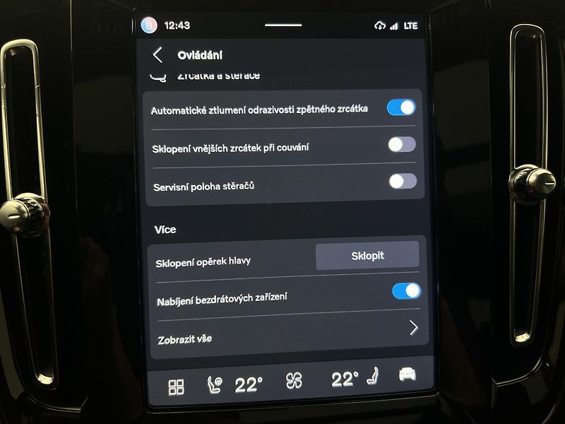 Volvo XC40 RECHARGE PRO AUT - fotka 37 z 44